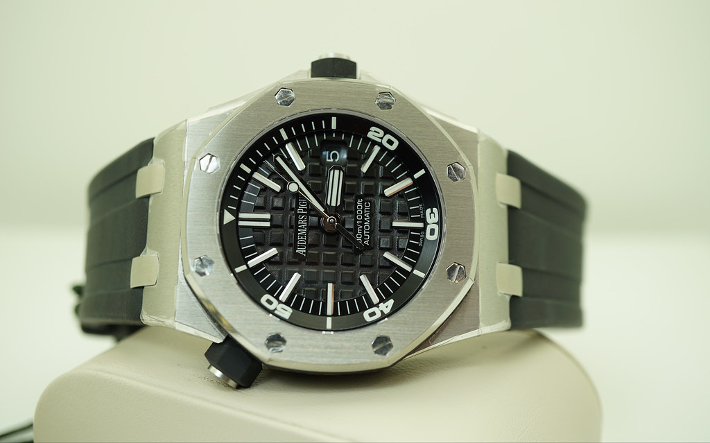 NEW Audemars PIGUET ROYAL OAK OFFSHORE DIVER STEEL 15703ST H