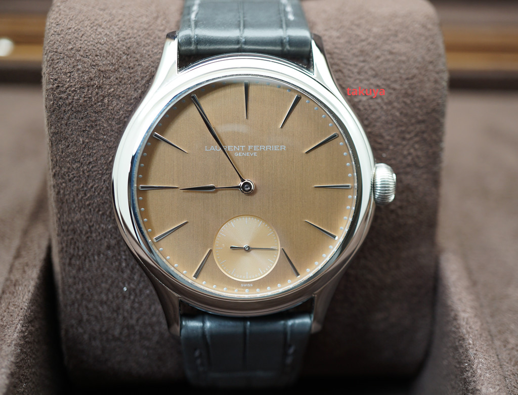 MINT Laurent Ferrier GALET MICRO ROTOR BRUSHED SALMON