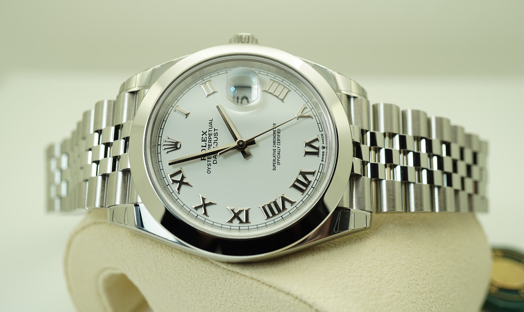 Rolex datejust 41 hot sale white dial roman numerals