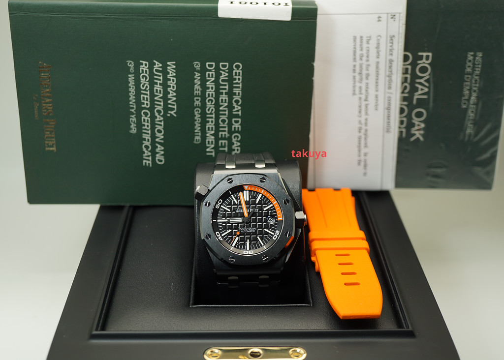 Audemars PIGUET ROYAL OAK OFFSHORE DIVER BLACK CERAMIC 15707CE