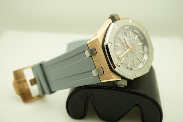 Audemars PIGUET ROYAL OAK OFFSHORE DIVER PINK GOLD JAPAN LIMITED 500 WARRANTY - Image 6