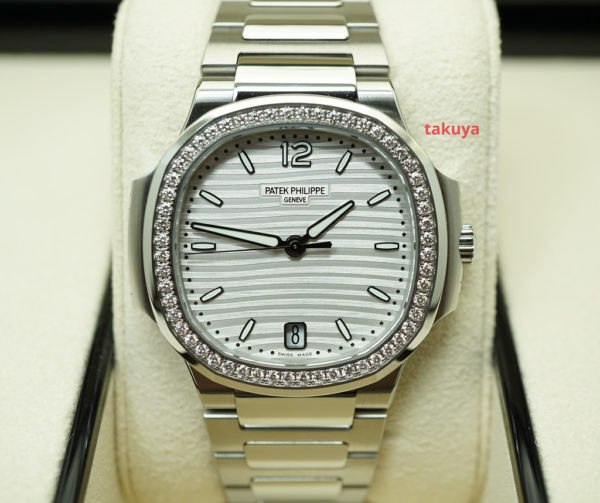 Brand New Patek PHILIPPE 7118/1200A NAUTILUS SILVER DIAL DIAMOND BEZEL 2021 FULL SET