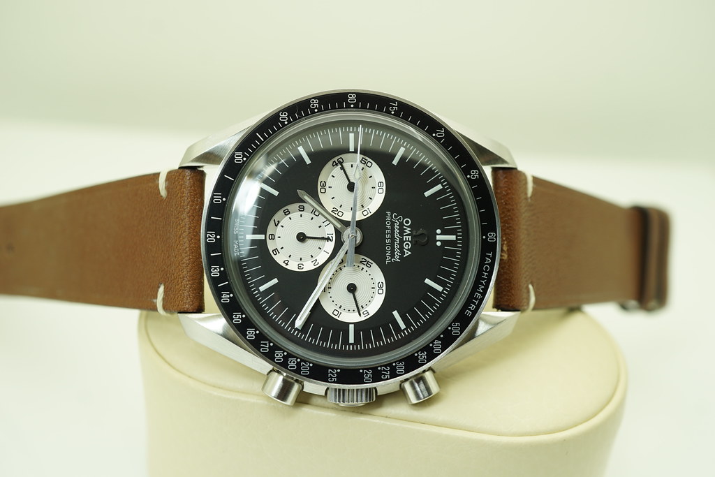 Omega speedmaster moonwatch speedy tuesday best sale