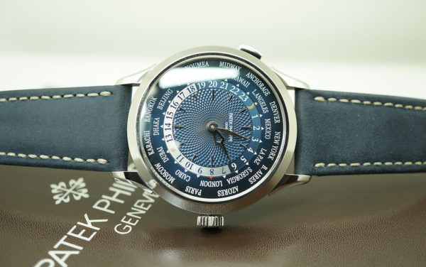 Patek PHILIPPE 5230P COMPLICATIONS WORLD TIME PLATINUM BLUE DIAL NEW MODEL 2022 - Image 9