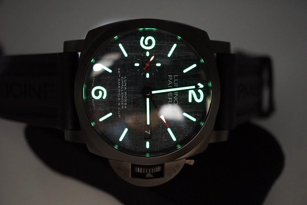 PANERAI Pam 1036 LUMINOR LUNA ROSSA GMT TITANIUM DLC GREY DIAL