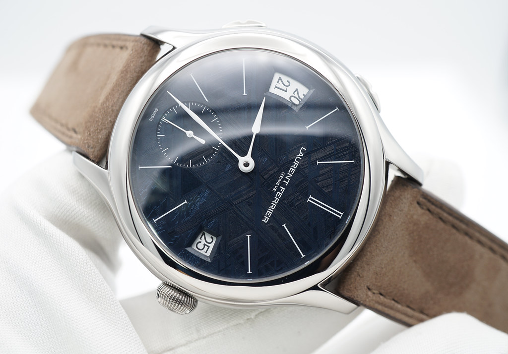 Laurent Ferrier US EXCLUSIVE CLASSIC TRAVELLER METEORITE 2022