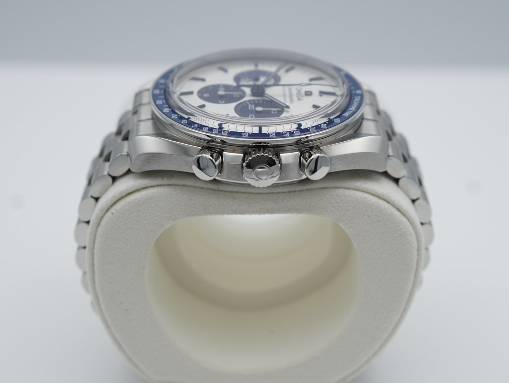 MINT Omega SPEEDMASTER SILVER SNOOPY AWARD 50TH ANNIVERSARY EXTRA