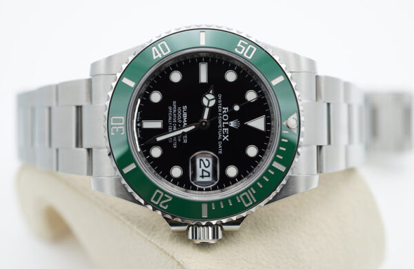 Rolex 126610LV SUBMARINER 41 GREEN BEZEL STARBUCKS 2021 WARRANTY COMPLETE SET - Image 9