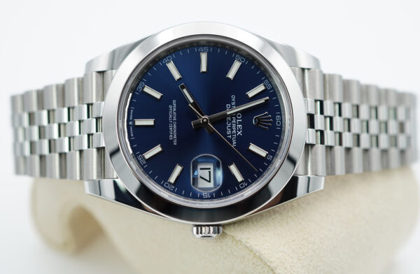 Rolex 126300 DATEJUST 41 BLUE STICKS DIAL JUBILEE BAND 2022 WARRANTY FULL SET - Image 9