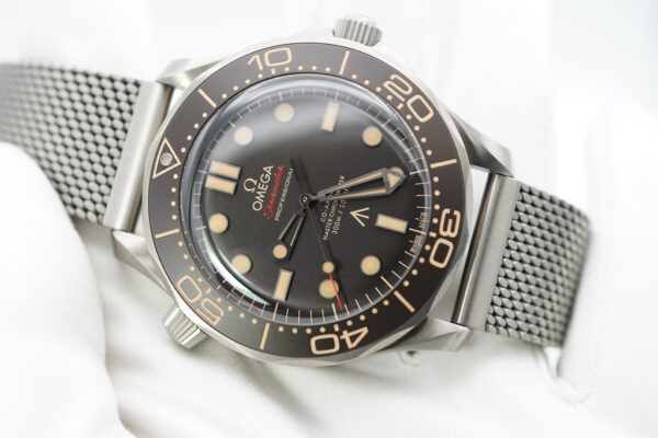 Omega SEAMASTER DIVER 300M 007 JAMES BOND TITANIUM MESH BRACELET FULL SET - Image 9