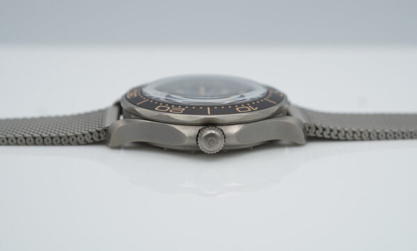 Omega SEAMASTER DIVER 300M 007 JAMES BOND TITANIUM MESH BRACELET FULL SET - Image 3