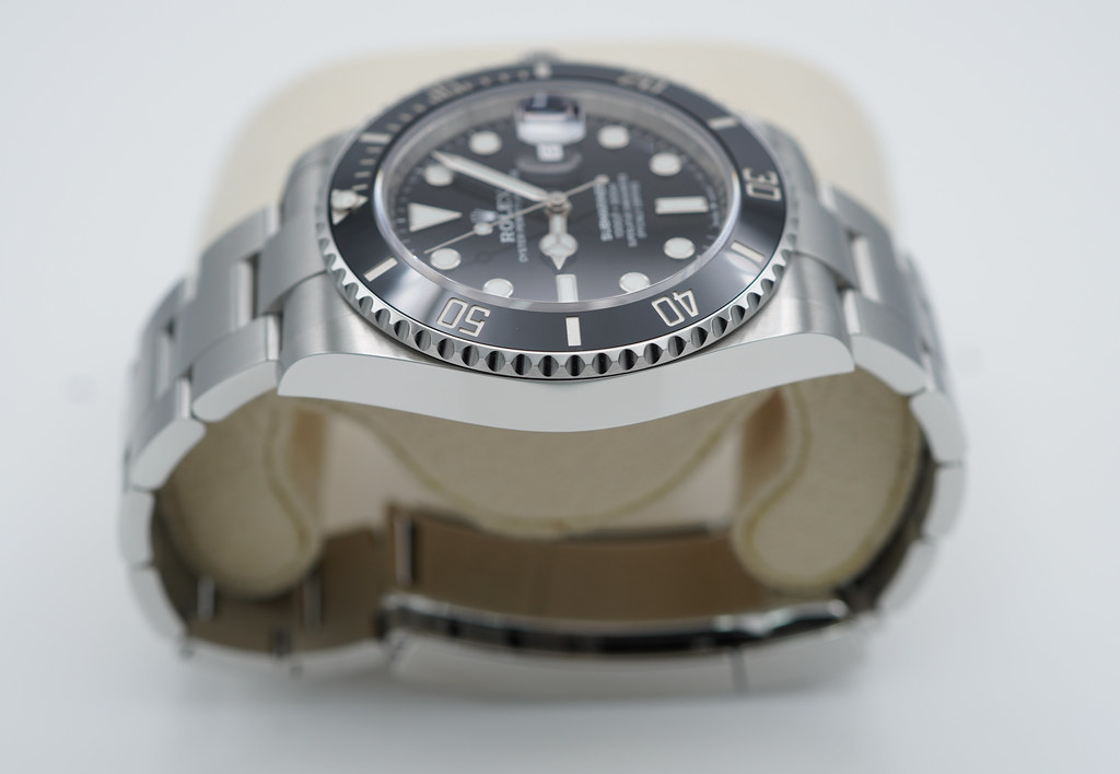 BRAND NEW Rolex 126610LV SUBMARINER GREEN BEZEL BLACK DIAL 2023 41MM  COMPLETE SET - Takuya Watches