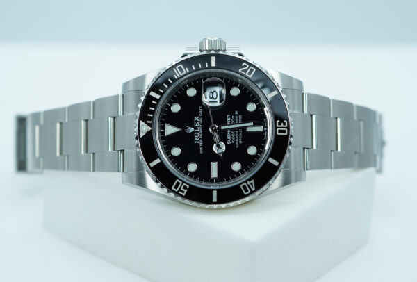 Rolex 126610LN SUBMARINER DATE 41 NEW MODEL 2021 WARRANTY COMPLETE SET - Image 10