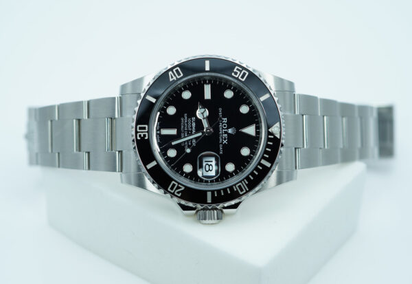 Rolex 126610LN SUBMARINER DATE 41 NEW MODEL 2021 WARRANTY COMPLETE SET - Image 9