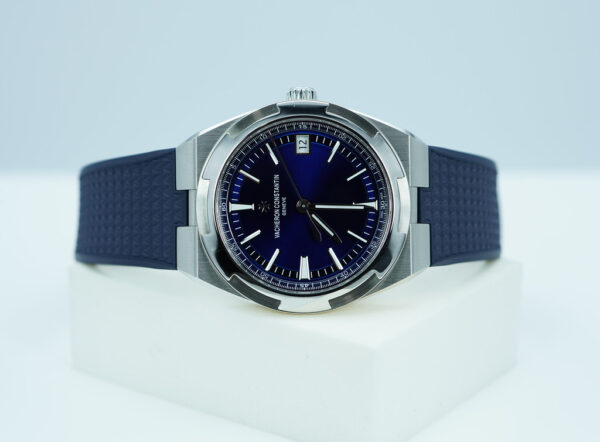 Vacheron CONSTANTIN OVERSEAS 4500V STAINLESS STEEL BLUE DIAL 2020 FULL SET - Image 10