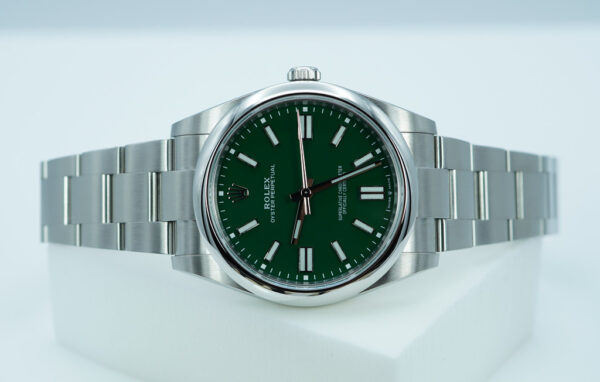 Rolex 124300 OYSTER PERPETUAL 41 GREEN DIAL 2022 WARRANTY COMPLETE SET - Image 10