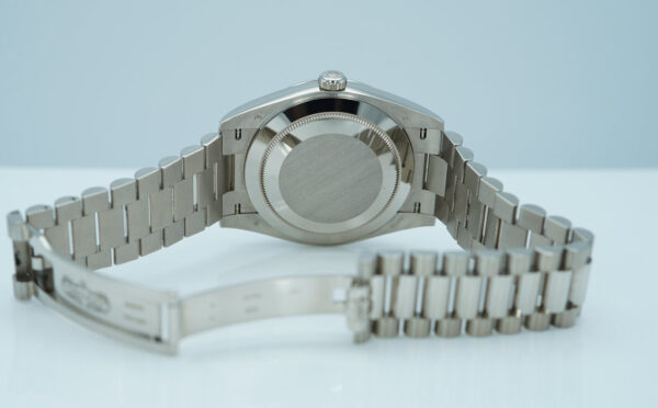 Rolex 228239 DAY DATE 40 18K WHITE GOLD BLUE ROMAN DIAL 2024 COMPLETE SET - Image 8