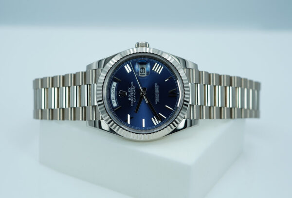 Rolex 228239 DAY DATE 40 18K WHITE GOLD BLUE ROMAN DIAL 2024 COMPLETE SET - Image 10