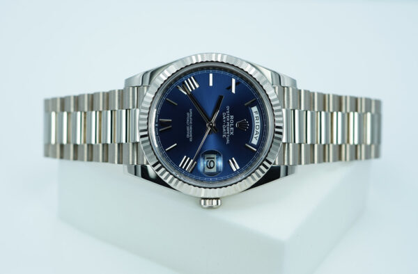 Rolex 228239 DAY DATE 40 18K WHITE GOLD BLUE ROMAN DIAL 2024 COMPLETE SET - Image 9