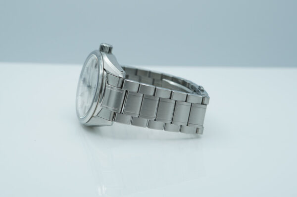 Grand Seiko SLGA009 WHITE BIRCH SPRING DRIVE 5 DAYS 2022 WARRANTY FULL SET - Image 5