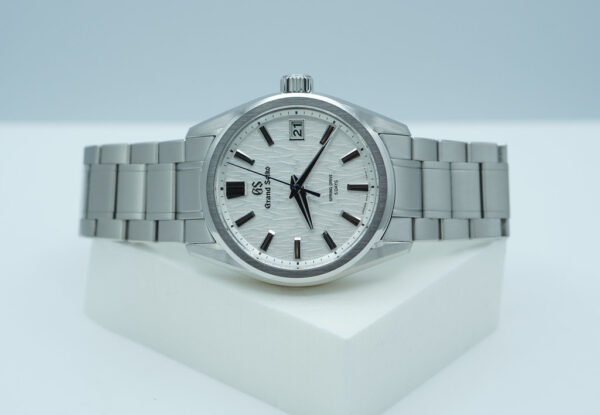 Grand Seiko SLGA009 WHITE BIRCH SPRING DRIVE 5 DAYS 2022 WARRANTY FULL SET - Image 10