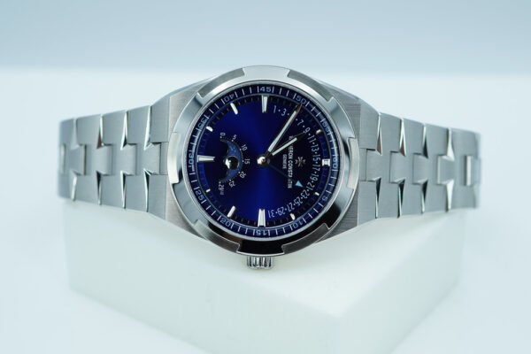 Vacheron CONSTANTIN OVERSEAS 4000V MOONPHASE RETROGRADE DATE BLUE DIAL 2024 FULL SET - Image 9