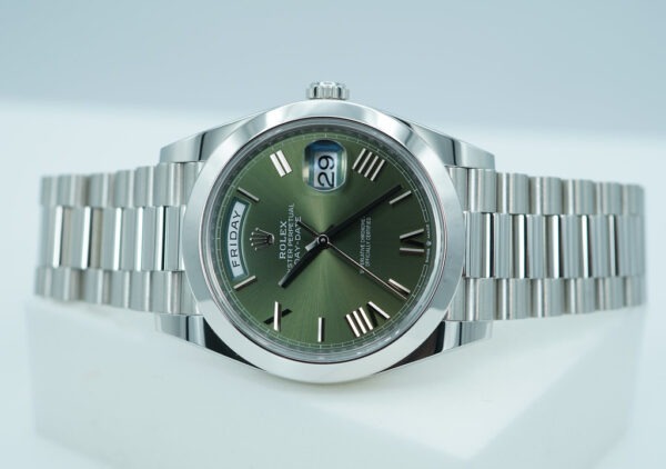 Rolex 228206 DAY DATE 40 PLATINUM OLIVE GREEN ROMAN DIAL 2021 WARRANTY FULL SET - Image 10