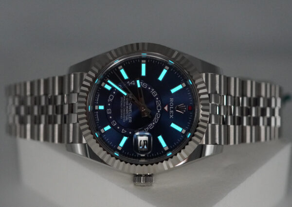 BRAND NEW Rolex 336934 SKY-DWELLER BLUE DIAL JUBILEE BAND NEW MODEL 2024 FULL SET - Image 11