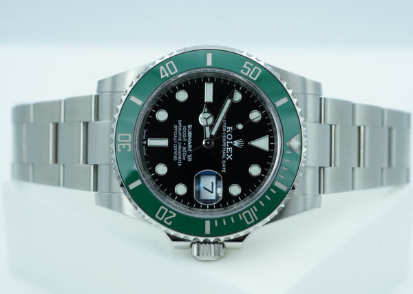 Rolex 126610LV SUBMARINER 41 GREEN MK1 BEZEL BLACK DIAL 2022 WARRANTY FULL SET - Image 9