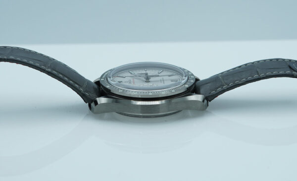 Omega SPEEDMASTER MOONWATCH GREY SIDE OF THE MOON 2019 COMPLETE SET - Image 4