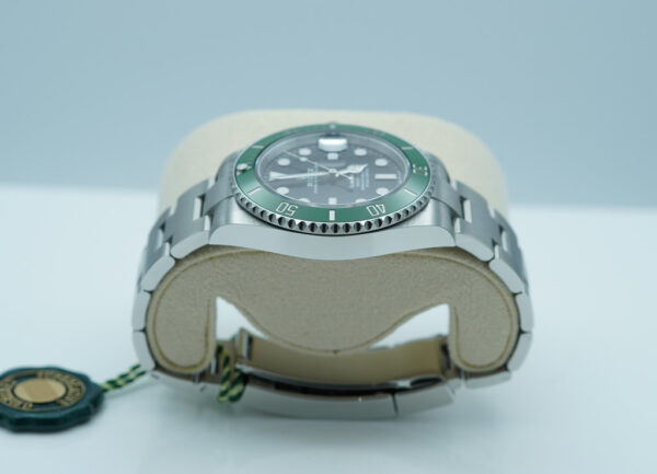 BRAND NEW Rolex 126610LV SUBMARINER 41 GREEN MK2 BEZEL BLACK DIAL 2024 COMPLETE SET - Image 4