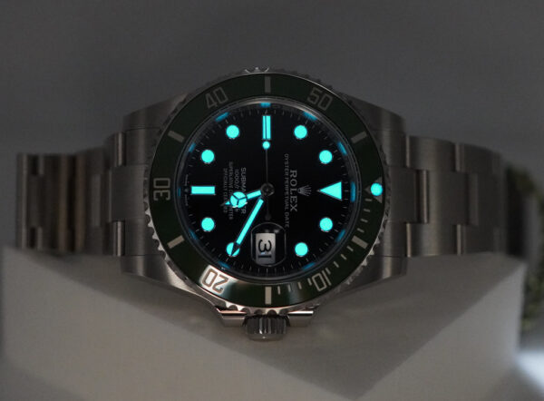 BRAND NEW Rolex 126610LV SUBMARINER 41 GREEN MK2 BEZEL BLACK DIAL 2024 COMPLETE SET - Image 10