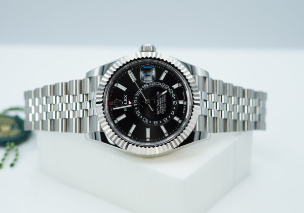 BRAND NEW Rolex 336934 SKY-DWELLER BLACK DIAL JUBILEE BAND NEW MODEL 2024 FULL SET - Image 10