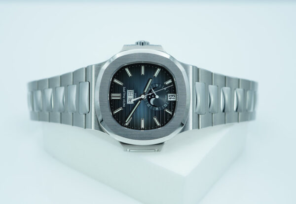 Patek PHILIPPE 5726 NAUTILUS ANNUAL CALENDAR MOONPHASE BLUE DIAL FULL SET - Image 11