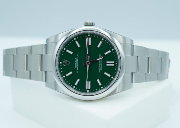 BRAND NEW Rolex 124300 OYSTER PERPETUAL 41 GREEN DIAL 2024 WARRANTY FULL SET - Image 10