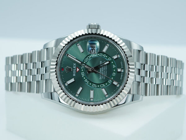 Rolex 336934 SKY-DWELLER GREEN DIAL JUBILEE BAND NEW MODEL 2024 FULL SET - Image 10