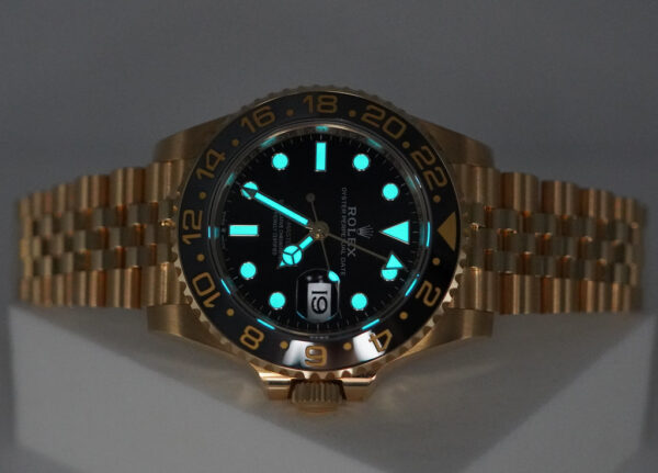 Rolex 126718GRNR GMT MASTER 2 YELLOW GOLD GREY BLACK BEZEL JUBILEE 2024 FULL SET - Image 11