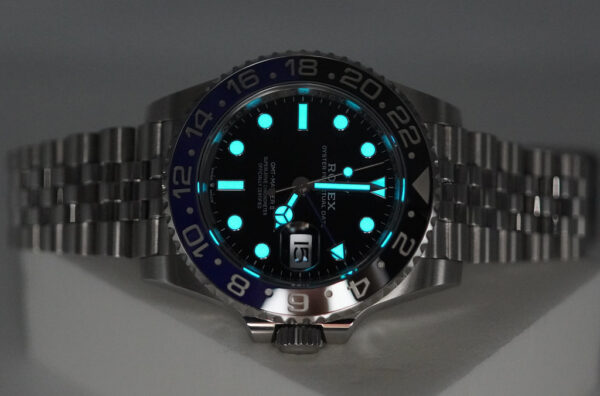 Rolex 126710BLNR GMT MASTER 2 BLACK BLUE BEZEL JUBILEE 2023 COMPLETE SET - Image 11