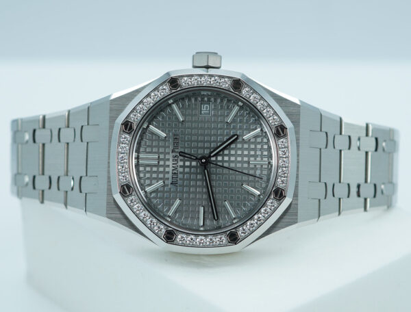 Audemars PIGUET ROYAL OAK 15551ST 50TH ANNIVERSARY GREY DIAL DIAMOND BEZEL 37MM FULL SET - Image 11