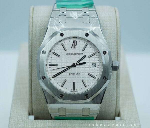 Audemars PIGUET ROYAL OAK 15300ST WHITE DIAL 39MM SERVICED WARRANTY FULL SET