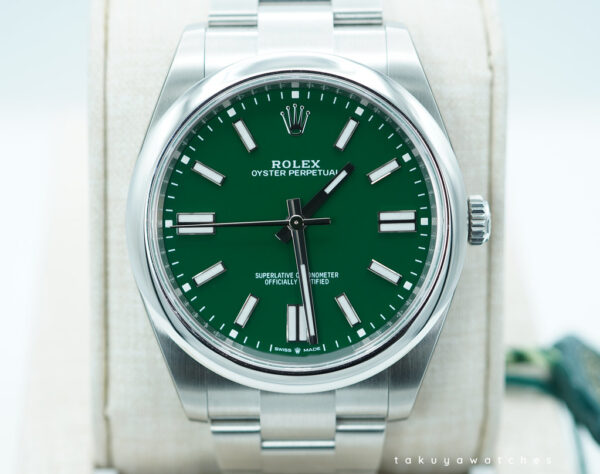 BRAND NEW Rolex 124300 OYSTER PERPETUAL 41 GREEN DIAL 2025 WARRANTY STICKERS FULL SET