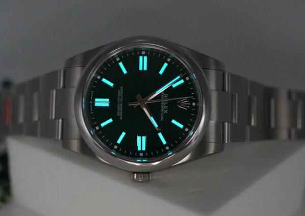 BRAND NEW Rolex 124300 OYSTER PERPETUAL 41 GREEN DIAL 2025 WARRANTY STICKERS FULL SET - Image 11