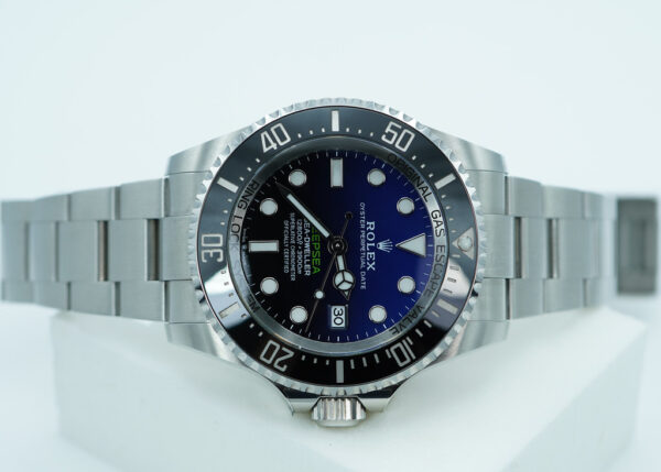 Rolex 136660 DEEPSEA D BLUE DIAL JAMES CAMERON 2022 WARRANTY FULL SET - Image 9