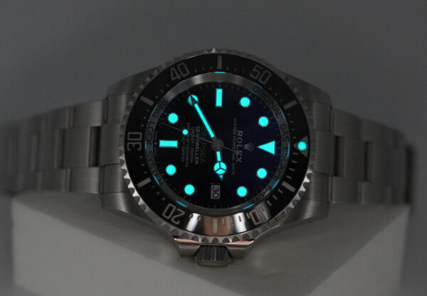 Rolex 136660 DEEPSEA D BLUE DIAL JAMES CAMERON 2022 WARRANTY FULL SET - Image 11