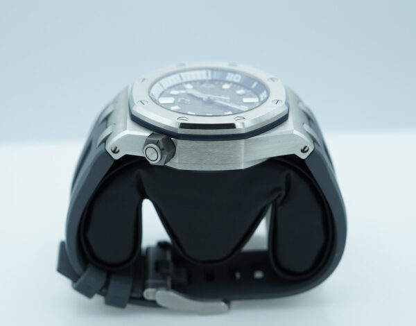 Audemars PIGUET ROYAL OAK OFFSHORE DIVER 15720ST GREY DIAL 2023 WARRANTY FULL SET - Image 4