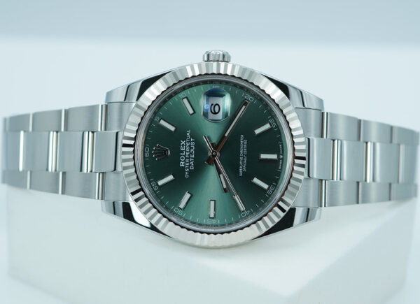 Rolex 126334 DATEJUST 41 FLUTED BEZEL MINT GREEN DIAL OYSTER BAND WARRANTY FULL SET - Image 10