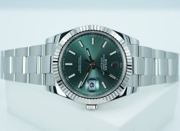 Rolex 126334 DATEJUST 41 FLUTED BEZEL MINT GREEN DIAL OYSTER BAND WARRANTY FULL SET - Image 9