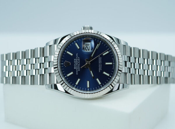 Rolex 126234 DATEJUST 36 FLUTED BEZEL BLUE DIAL JUBILEE BAND WARRANTY FULL SET - Image 10