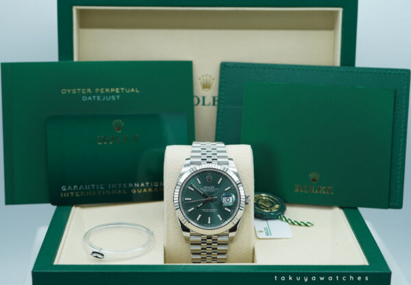 BRAND NEW Rolex 126334 DATEJUST 41 FLUTED BEZEL MINT GREEN DIAL JUBILEE BAND 2025 FULL SET - Image 2