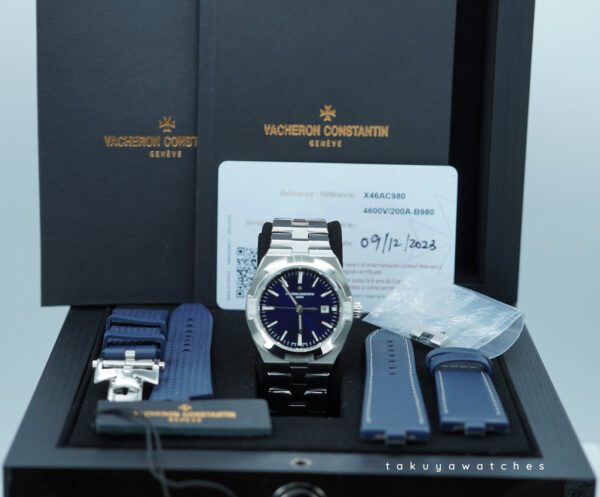 Vacheron CONSTANTIN OVERSEAS 34.5MM 4600V STEEL BLUE DIAL 2023 FULL SET - Image 2